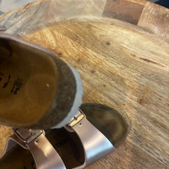 Kids Rose Gold Birkenstocks - Picture 11 of 12